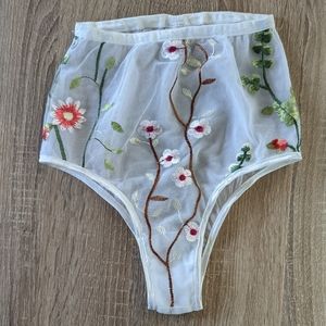 Jordan Deruiter lingerie